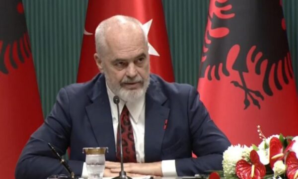 Marrëveshja për migrantët, Rama: Shqipëria qëndron bashkë me Italinë, zgjedh të veprojë si një vend anëtar i BE-së