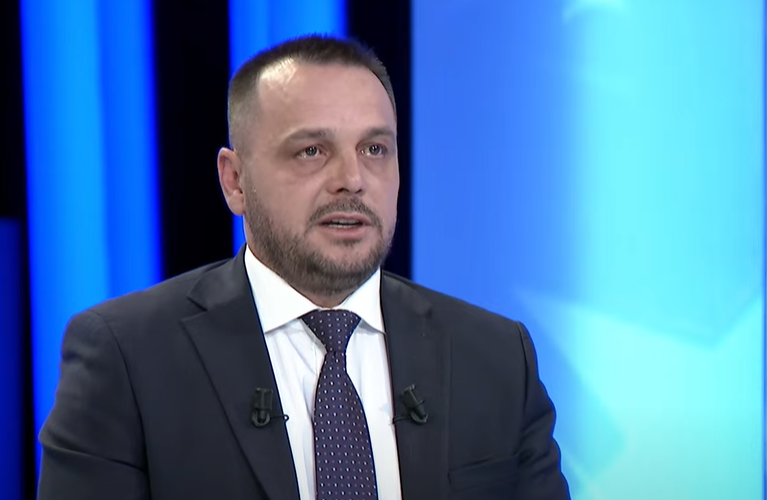 Ministri Maqedonci pyetet a ekziston rreziku për luftë: Asgjë nuk përjashtohet, nuk frikësohemi