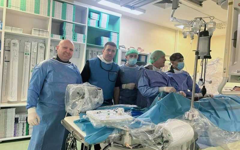 Mjekët e QKUK-së kryejnë për herë të parë procedurën e kateterizimit në zemër tek një fëmijë i moshës 14-vjeçare