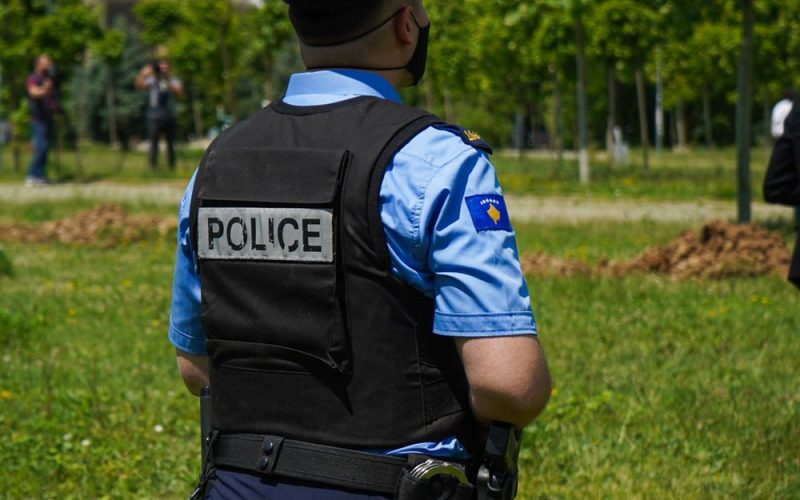 ‘Paga e ulët, nepotizmi, keqmenaxhimi’, pas 23 vitesh në shërbim jep dorëheqje ky polic