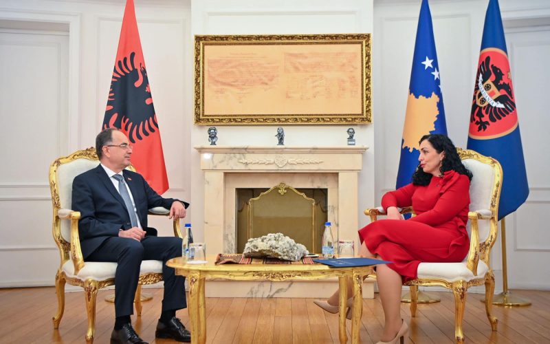 Presidentja pas takimit me Begajn: Lidhja mes Kosovës dhe Shqipërisë, e fortë dhe e pathyeshme