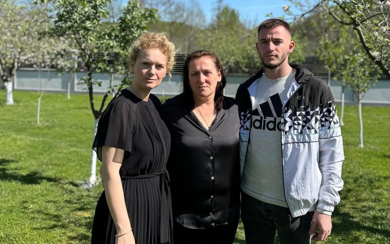 Nëna e Liridona Ademajt: S’po më besohet që nuk e kam më, kaniherë m’doket që është në Suedi