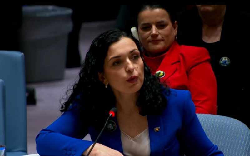 Osmani me delegacion në OKB vendosin broshin për gratë që janë dhunuar gjatë luftës në Kosovë