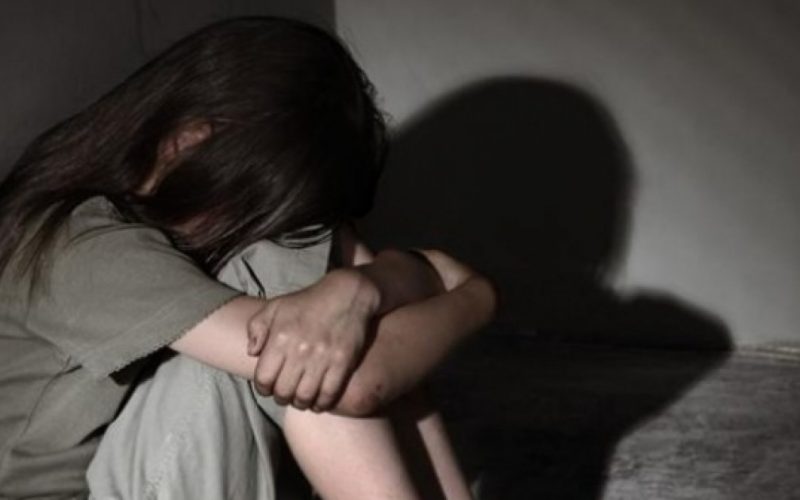 Sulmohet seksualisht një 13-vjeçare në Malishevë, i dyshuari bie në pranga