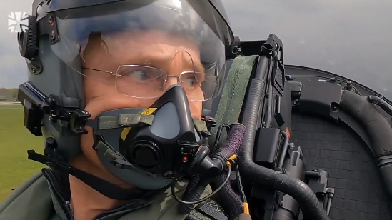 Shefi i NATO-s nga lartësia shijon pamjet spektakolare të avionëve luftarakë