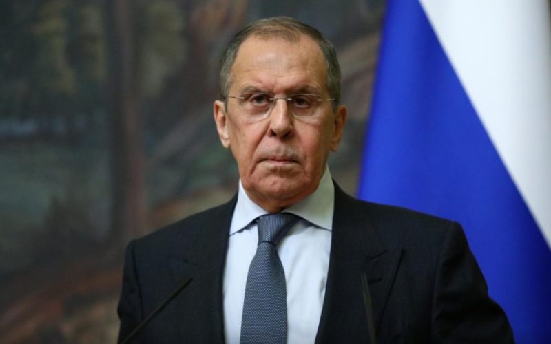 Propaganda e Lavrov shpërthen ndaj Kosovës për KiE: Vendim i turpshëm