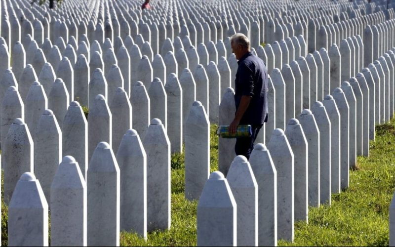 Greif: Miratimi i një rezolute për Srebrenicën mund të bëjë që Kosova të nis procedurat ligjore kundër Serbisë për krime lufte